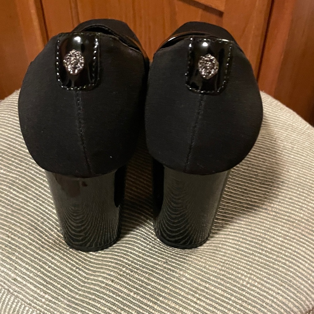 Anne Klein Black Heels with Sparkle Detail